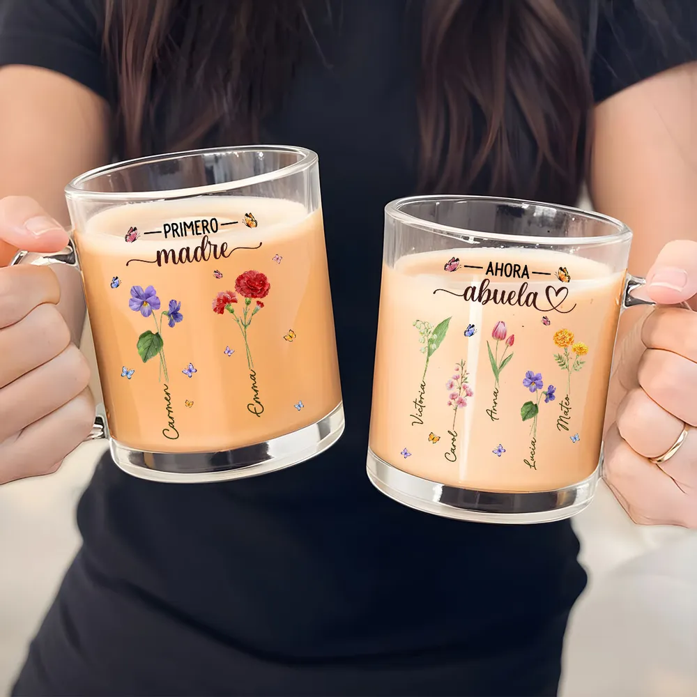 Flor del mes de nacimiento de la abuela - Taza de vidrio personalizada